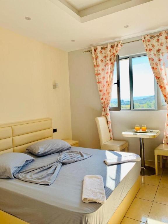 Hotel Sarda Deja's Ford Екстер'єр фото